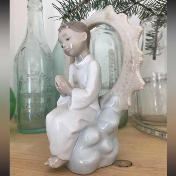 VINTAGE NAO LLADRÓ “Jesus Loves You” Porcelain-Figurine 
Handmade in Spain - Picture 5 of 6